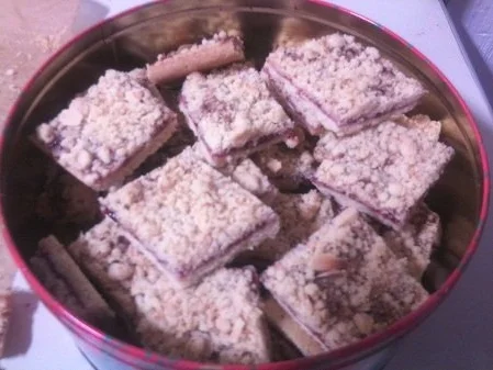 Knuspriger Kekskuchen - Rezept