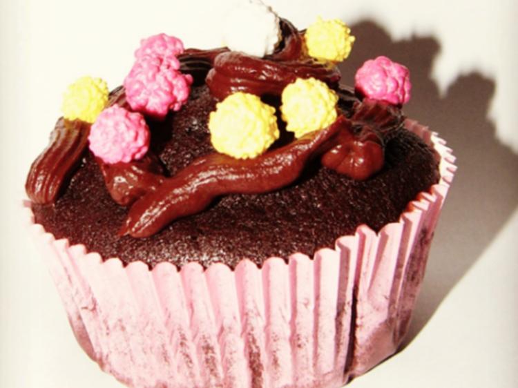 Schokoladen Cupcakes mit Schoko Sahne Frosting - einfach - 334 kcal/100g