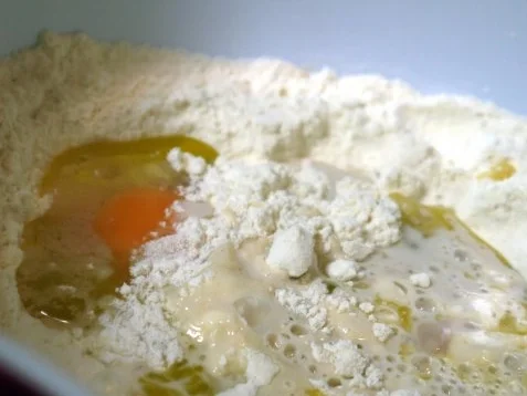 Rezept: Hackfleisch-Körbchen mit Knoblauch-Dip Bild Nr. 3 Hackfleisch-Körbchen mit Knoblauch-Dip - Rezept - Bild Nr. 3