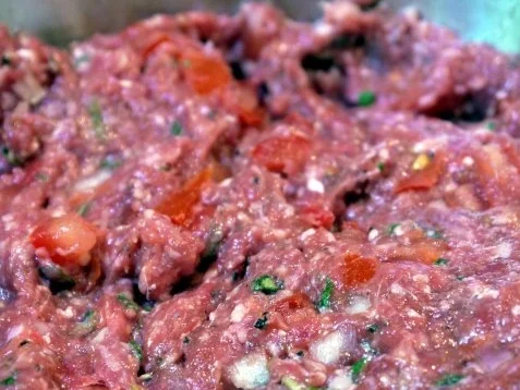 Rezept: Hackfleisch-Körbchen mit Knoblauch-Dip Bild Nr. 9 Hackfleisch-Körbchen mit Knoblauch-Dip - Rezept - Bild Nr. 9