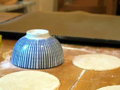 Rezept: Hackfleisch-Körbchen mit Knoblauch-Dip Bild Nr. 10 Hackfleisch-Körbchen mit Knoblauch-Dip - Rezept - Bild Nr. 10