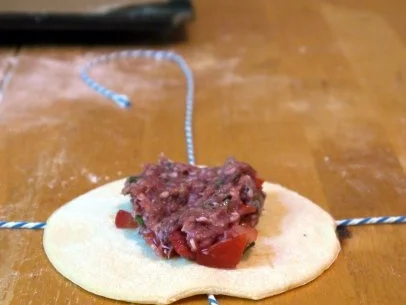 Rezept: Hackfleisch-Körbchen mit Knoblauch-Dip Bild Nr. 11 Hackfleisch-Körbchen mit Knoblauch-Dip - Rezept - Bild Nr. 11