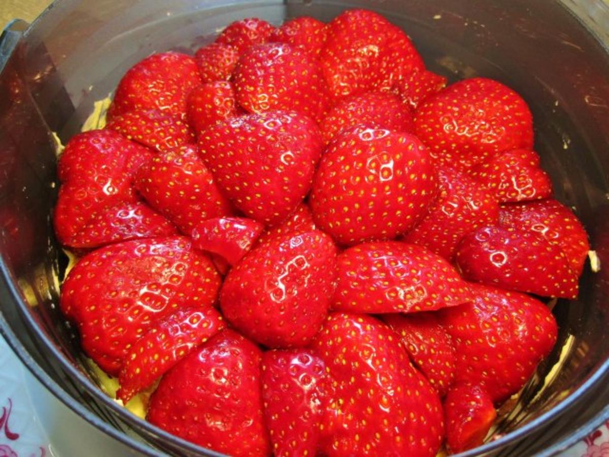 Erdbeer-Torte "Klein und Fein" ... - Rezept - Bild Nr. 4