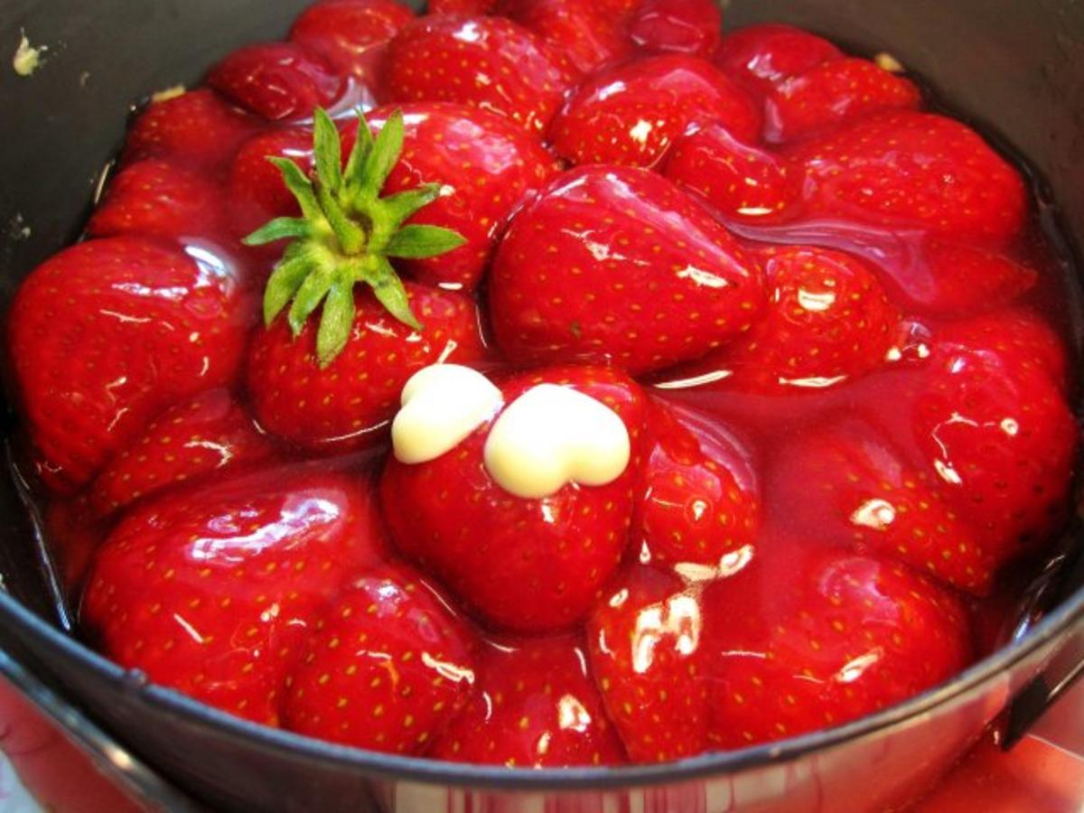 Erdbeer-Torte "Klein und Fein" ... - Rezept - Bild Nr. 5