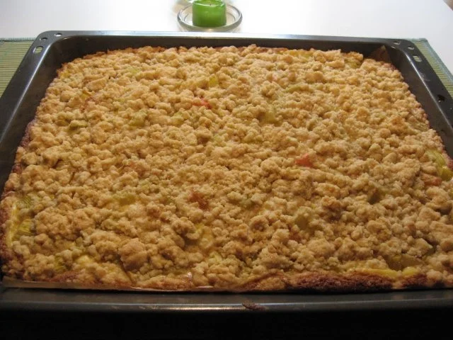 Rhabarber-Streuselkuchen mit Vanillepudding - Rezept - Bild Nr. 2