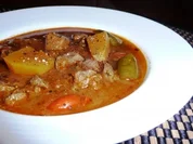 Herbstgulasch mit Kürbis und Paprika - Rezept