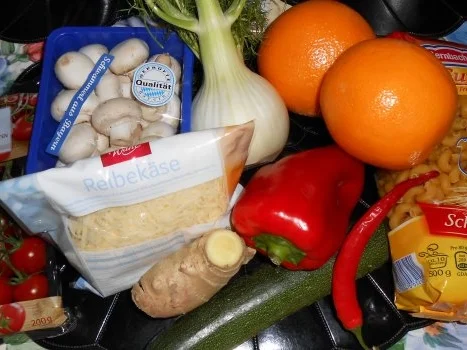 Fruchtige Nudel-Pfanne a la Linda - Rezept - Bild Nr. 2