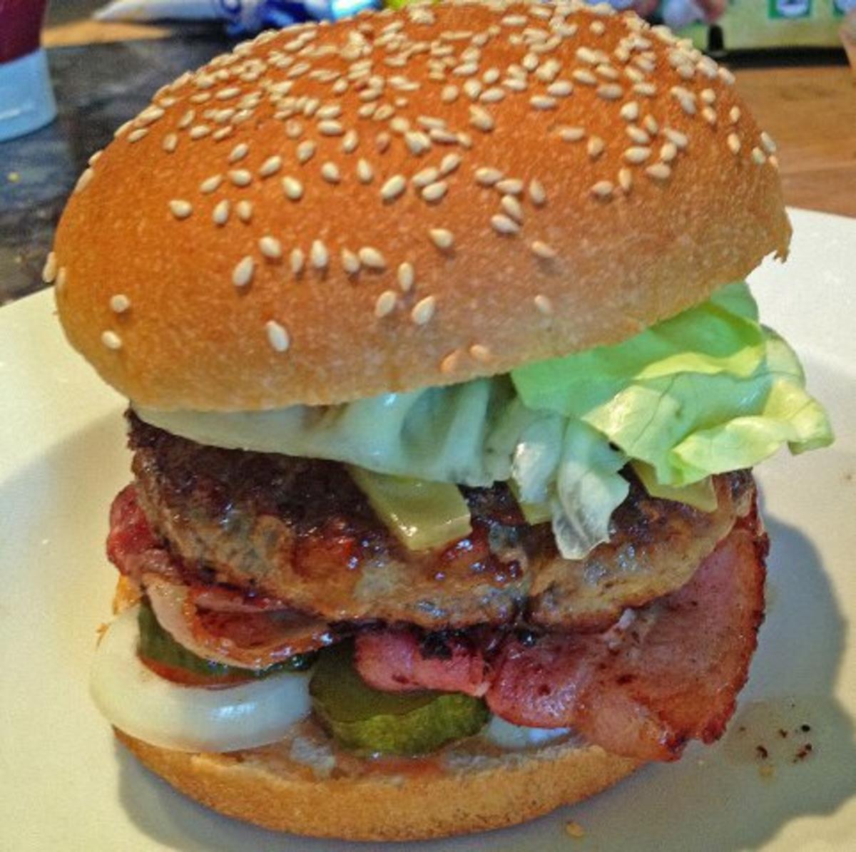 Maxi Hamburger &amp;quot;all-in&amp;quot; - Rezept mit Bild - kochbar.de