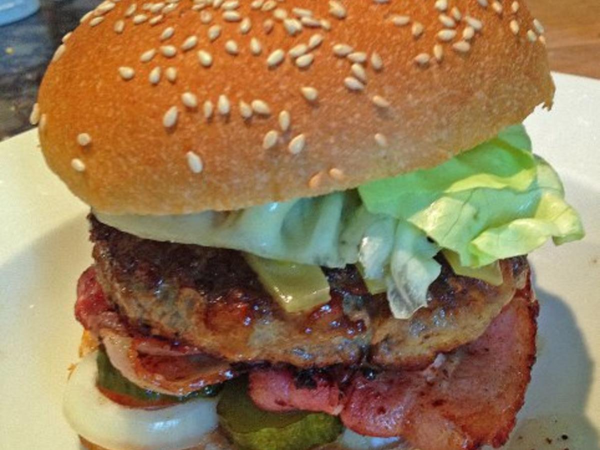 Maxi Hamburger &amp;quot;all-in&amp;quot; - Rezept mit Bild - kochbar.de
