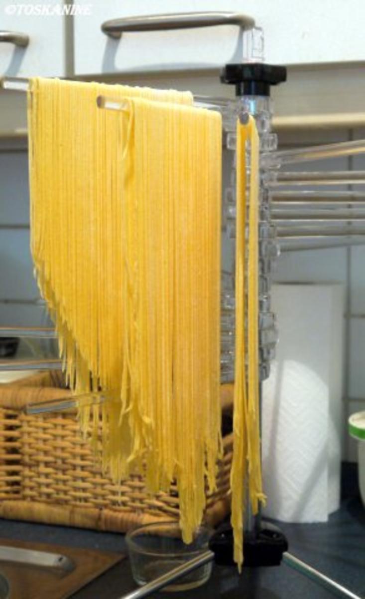 Spaghetti mit Geflügelleber-Sugo - Rezept - Bild Nr. 11