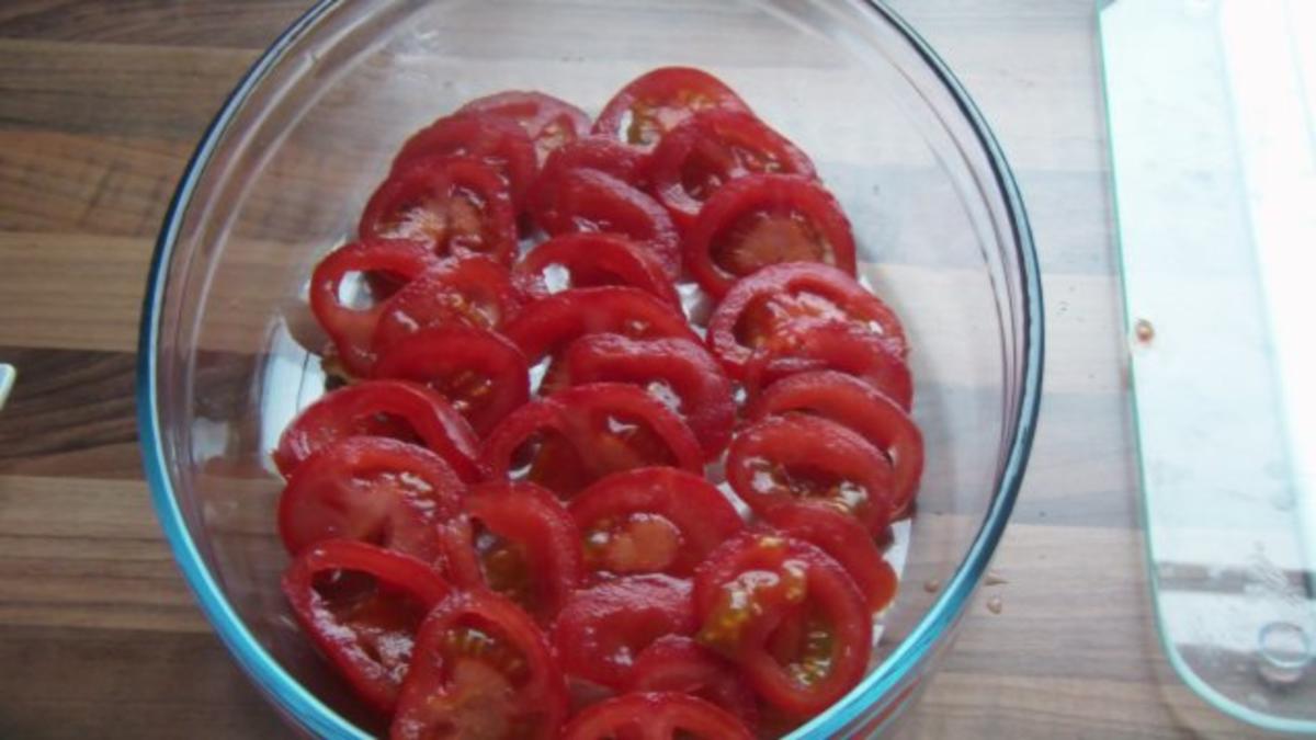 Lachsfilet auf Nudeln mit Tomaten und Pesto - Rezept - Bild Nr. 4
