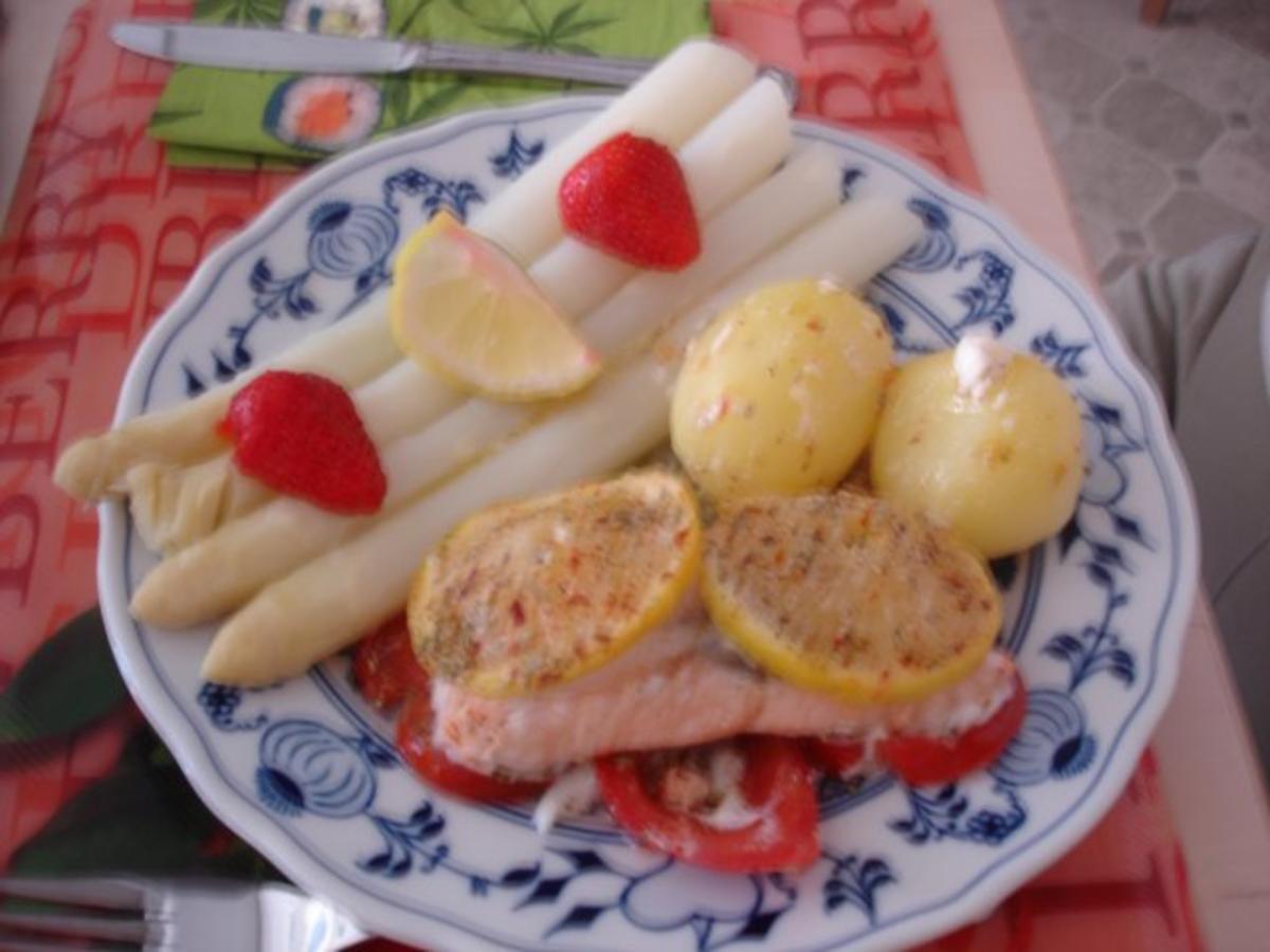Bilder für Lachsfilet mit Spargel und Kartoffeln - Rezept