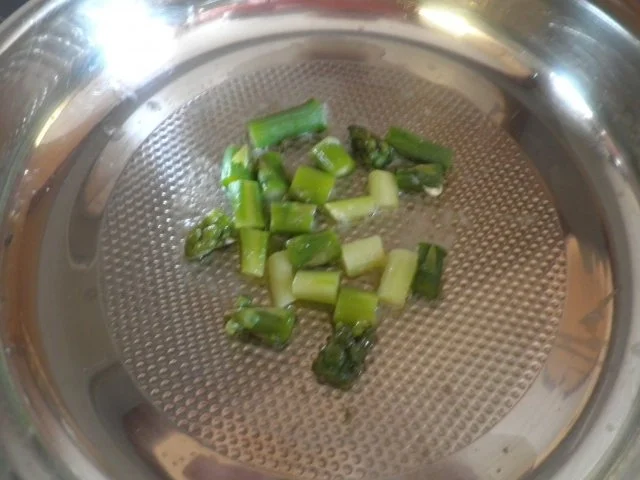 Grüner Spargel und rote Erdbeeren - ein Traumpaar  ... - Rezept - Bild Nr. 5