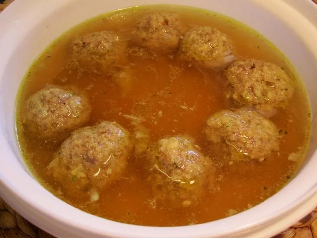 Rezept: Wildklößchen in Wacholder-Rahmsoße Bild Nr. 4 Wildklößchen in Wacholder-Rahmsoße - Rezept - Bild Nr. 4