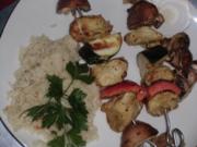 Huhn : Spieße auf dem Kohle-Grill mit leckeren Gemüsestückchen - Rezept