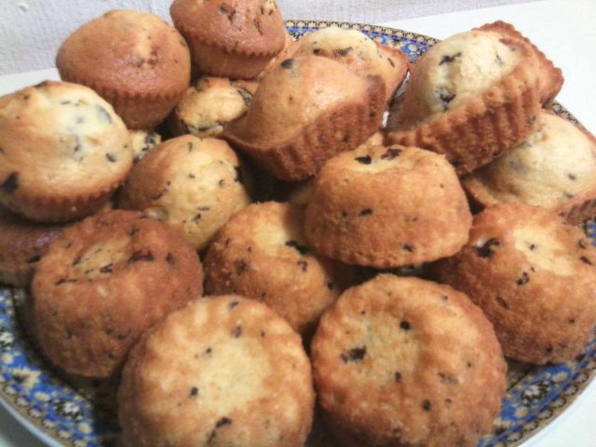 Stracciatella-Muffins ( 24 Stück ) - Rezept - Bild Nr. 6