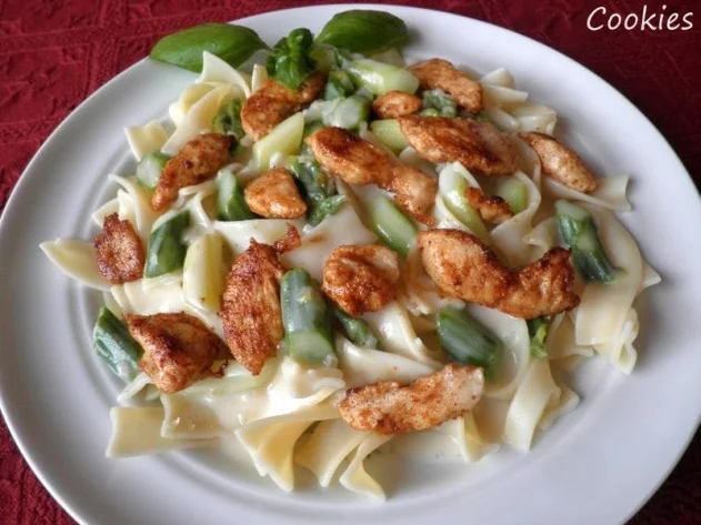 Grüner Spargel, Hähnchen und Nudeln ... - Rezept - Bild Nr. 3