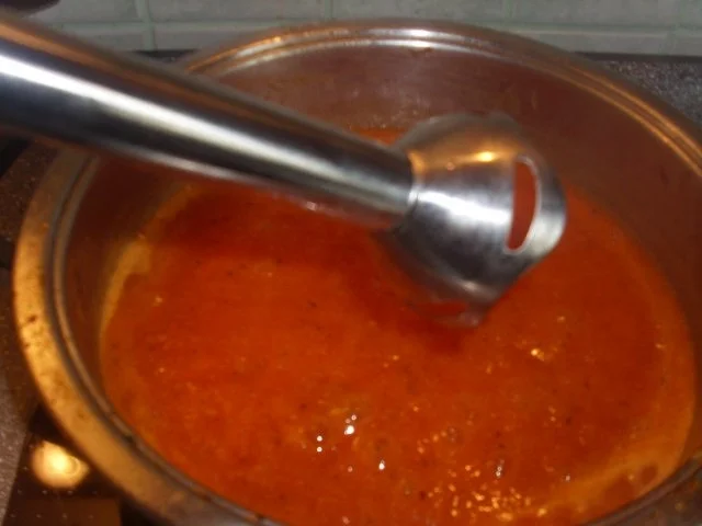 Paprikaschoten mit Gemüse gefüllt in Tomatensosse - Rezept - Bild Nr. 4