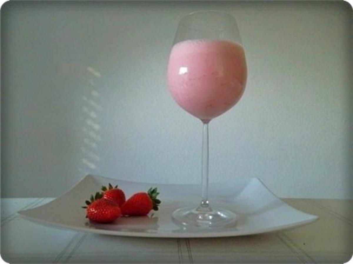 ❀ Erfrischender Milchshake mit frischen Erdbeeren ❀ - Rezept - Bild Nr. 10