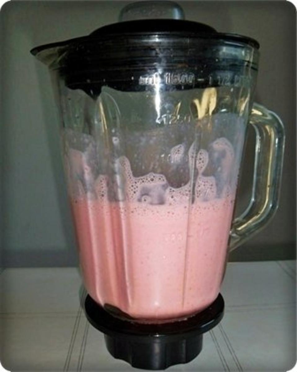 ❀ Erfrischender Milchshake mit frischen Erdbeeren ❀ - Rezept - Bild Nr. 7