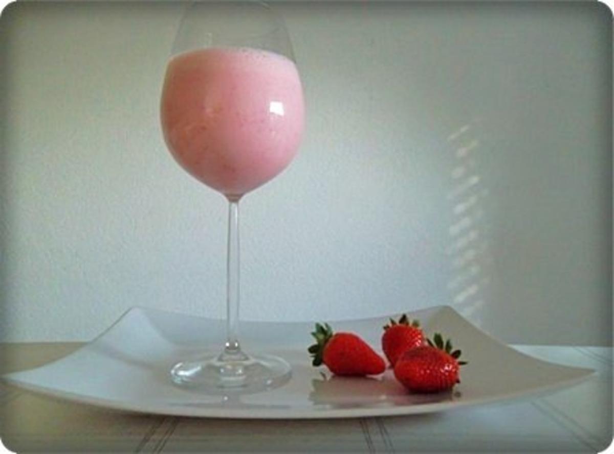 ❀ Erfrischender Milchshake mit frischen Erdbeeren ❀ - Rezept - Bild Nr. 12