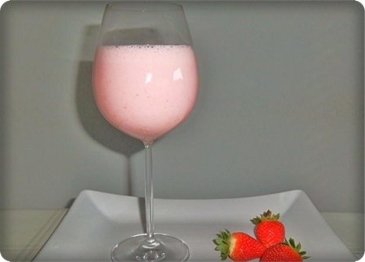 ❀ Erfrischender Milchshake mit frischen Erdbeeren ❀ - Rezept - Bild Nr. 13