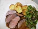 Entenbrustfilet mit grünen Bohnen und Rosmarinkartoffeln, dazu Dillrahmsauce - Rezept