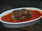 Orientalische Hackröllchen mit Tomaten-Dattel-Sauce - Rezept