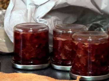 Rezept: Erdbeer-Minz-Marmelade Bild Nr. 10 Erdbeer-Minz-Marmelade - Rezept - Bild Nr. 10