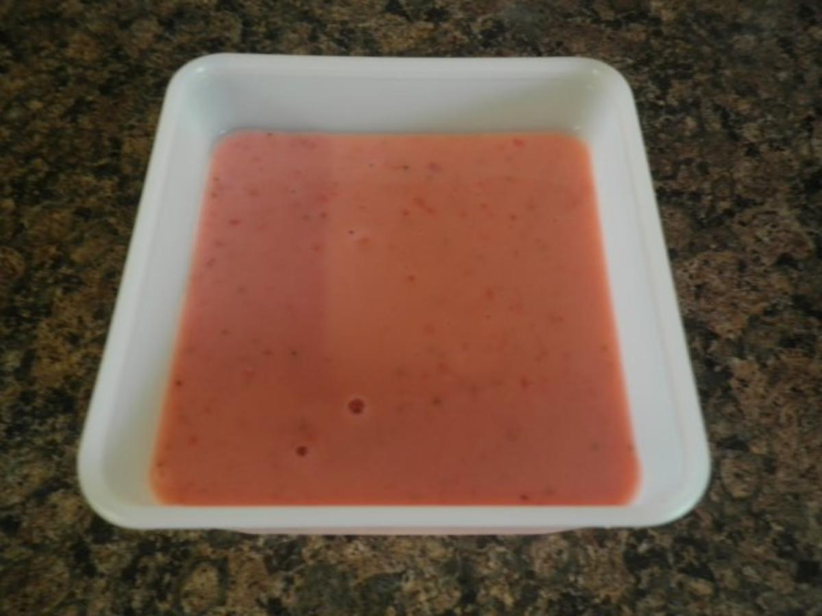 Erdbeer - Joghurt - Eis ... - Rezept - Bild Nr. 6