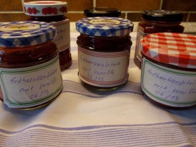 Rezept: Erdbeerkonfitüre mit Vanille Erdbeerkonfitüre mit Vanille - Rezept