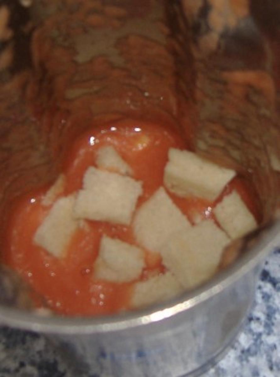 Gekühlte Tomatensuppe mit gekochtem Ei und Patra Negra - Rezept - Bild Nr. 3