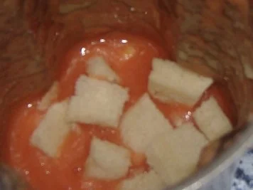 Gekühlte Tomatensuppe mit gekochtem Ei und Patra Negra - Rezept - Bild Nr. 3