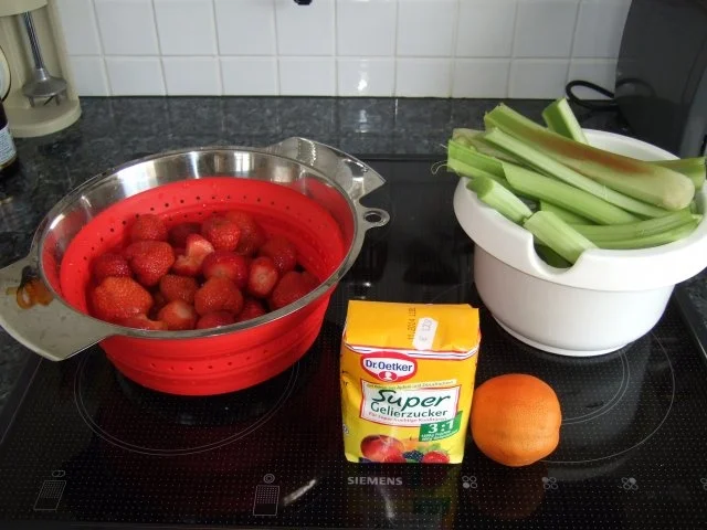 Rezept: Rhabarber-Erdbeer-Marmelade Rhabarber-Erdbeer-Marmelade - Rezept