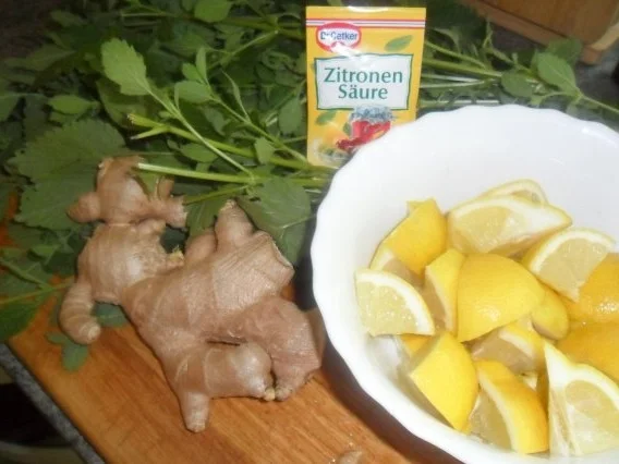 zitronenmelisse-ingwer-sirup - Rezept - Bild Nr. 4