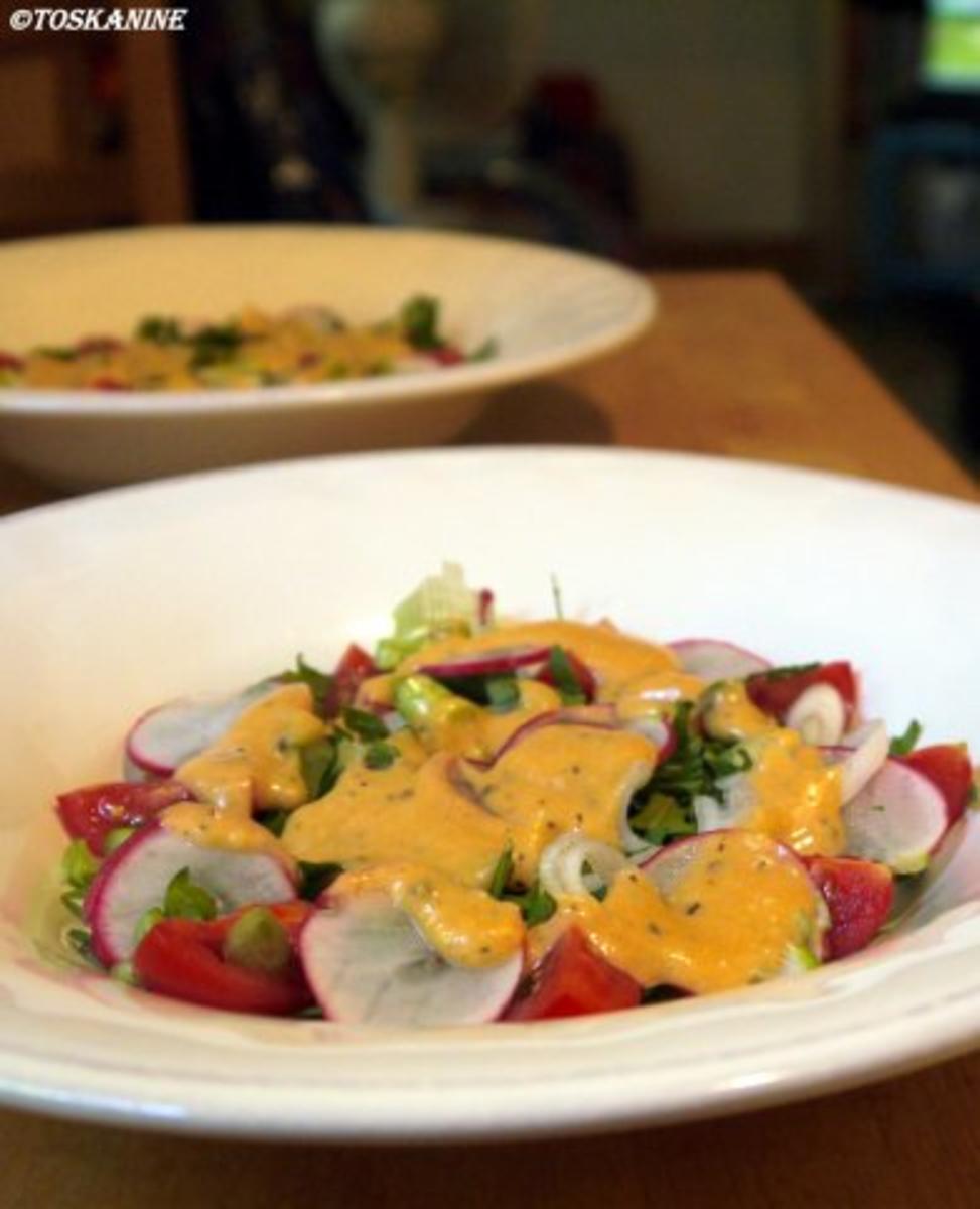 Salat mit mariniertem Halloumi und scharfer Hähnchenbrust - Rezept - Bild Nr. 10