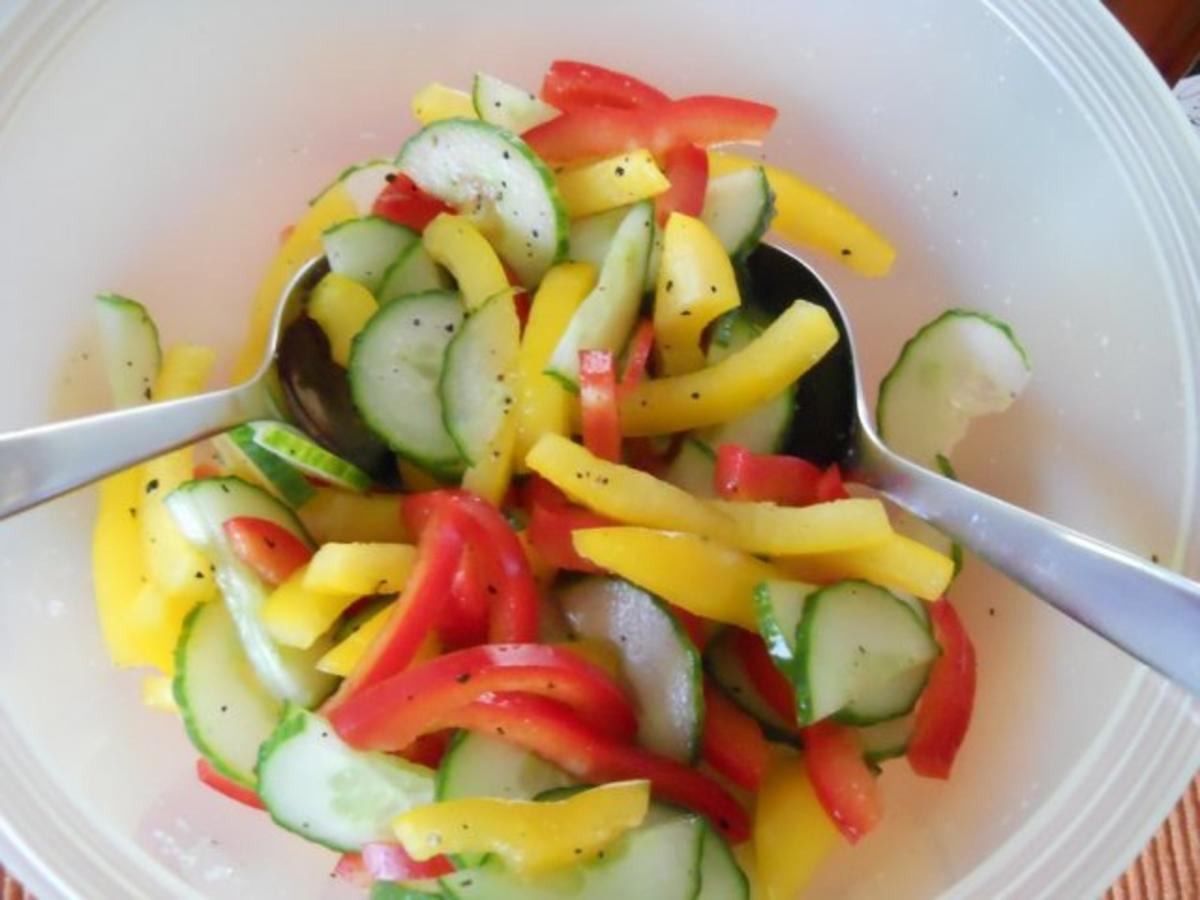 Bunter Salat mit Paprika und Gurke - Rezept - Bild Nr. 3
