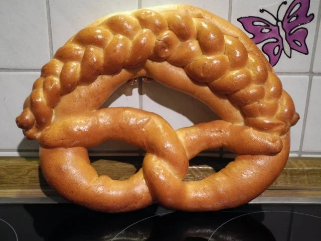Brot & Brötchen : Brezel - Rezept - Bild Nr. 2