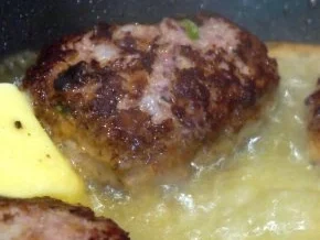 Spitzkohl mit Apfel und Meerrettich, dazu Bouletten - Rezept - Bild Nr. 14