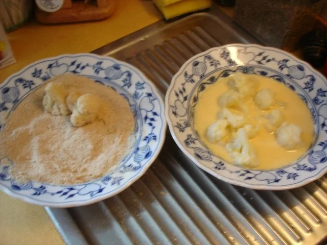 Rezept: Kalbsschnitzel mit gebratenen Blumenkohl und Tatarska Omacka Sauce Bild Nr. 5 Kalbsschnitzel mit gebratenen Blumenkohl und Tatarska Omacka Sauce - Rezept - Bild Nr. 5