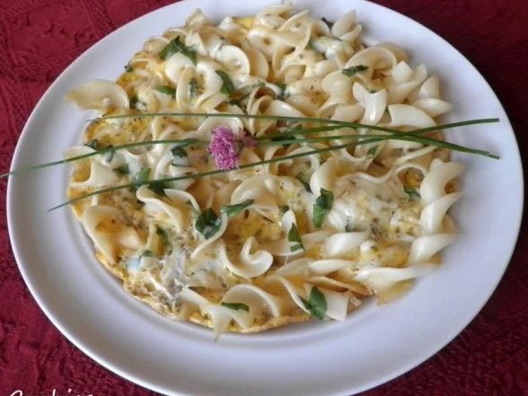 Rezept: Nudel - Omelett italienisch angehaucht ... Bild Nr. 2 Nudel - Omelett italienisch angehaucht ... - Rezept - Bild Nr. 2