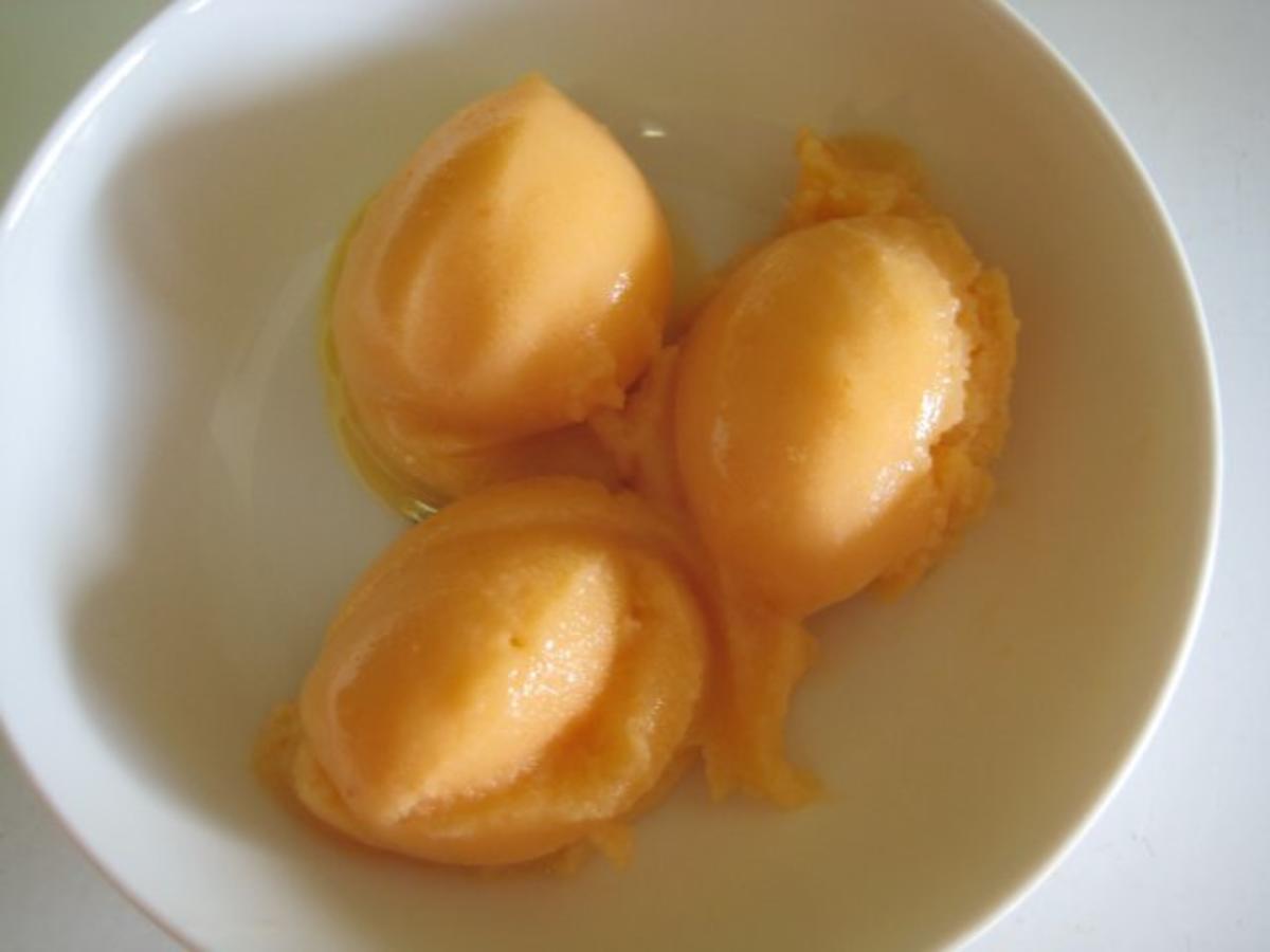 Aprikosen-Buttermilch-Eis - Rezept