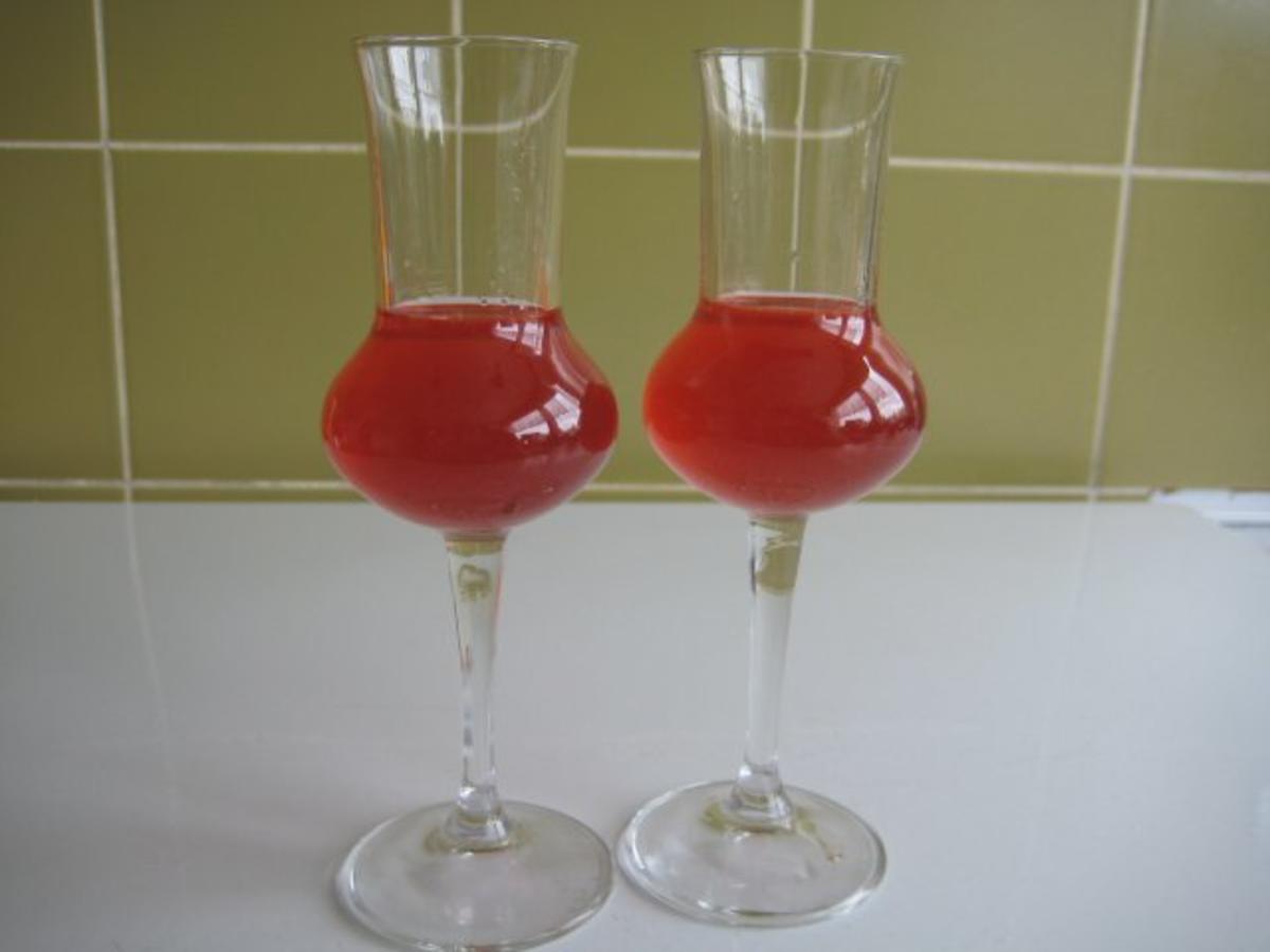 Erdbeer-Likör - Rezept mit Bild - kochbar.de