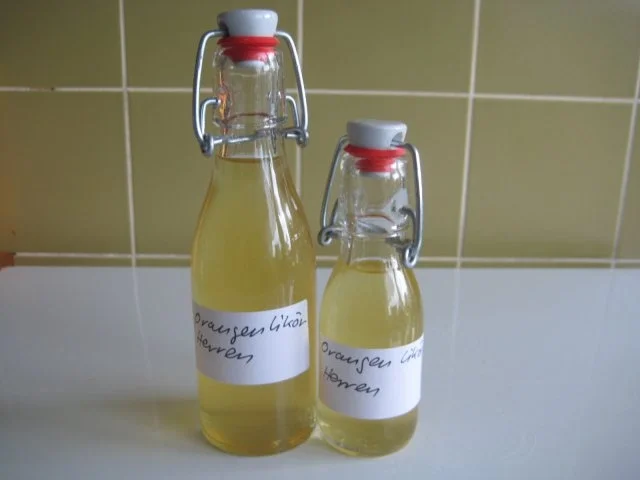 Rezept: Orangen-Likör für den Herrn Bild Nr. 2 Orangen-Likör für den Herrn - Rezept - Bild Nr. 2