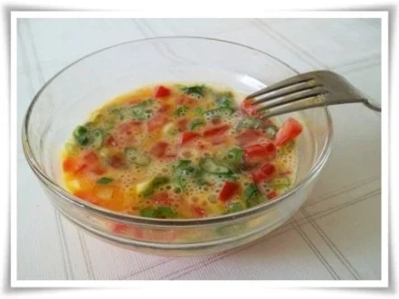 Sommerliches  Omelett mit Blümchen - Rezept - Bild Nr. 7