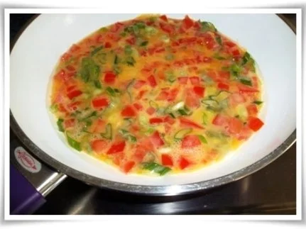 Sommerliches  Omelett mit Blümchen - Rezept - Bild Nr. 8