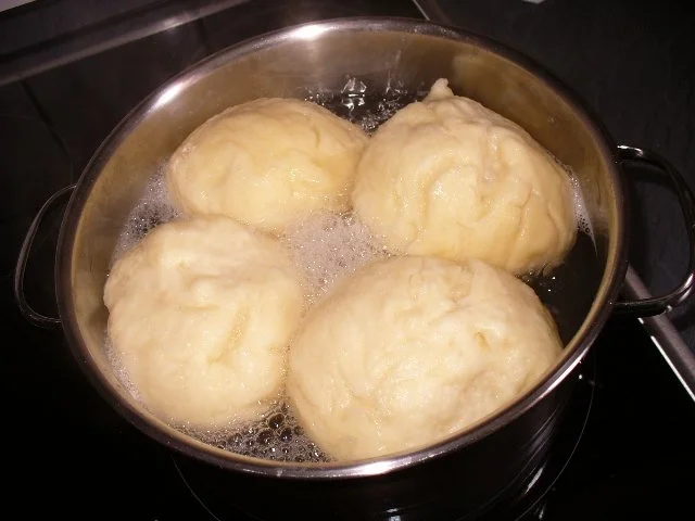 Rezept: Hefeklöße süß Bild Nr. 3 Hefeklöße süß - Rezept - Bild Nr. 3
