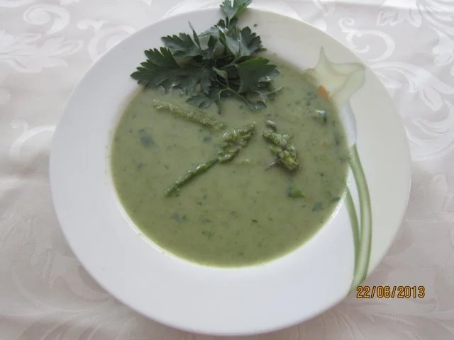 Rezept: Grüne Spargelsuppe Grüne Spargelsuppe - Rezept