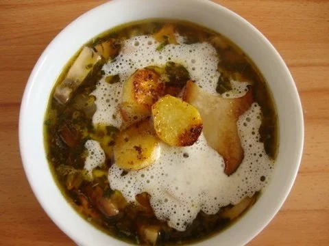 Rezept: Pilzsuppe mit gerösteten Kartoffeln Bild Nr. 3 Pilzsuppe mit gerösteten Kartoffeln - Rezept - Bild Nr. 3