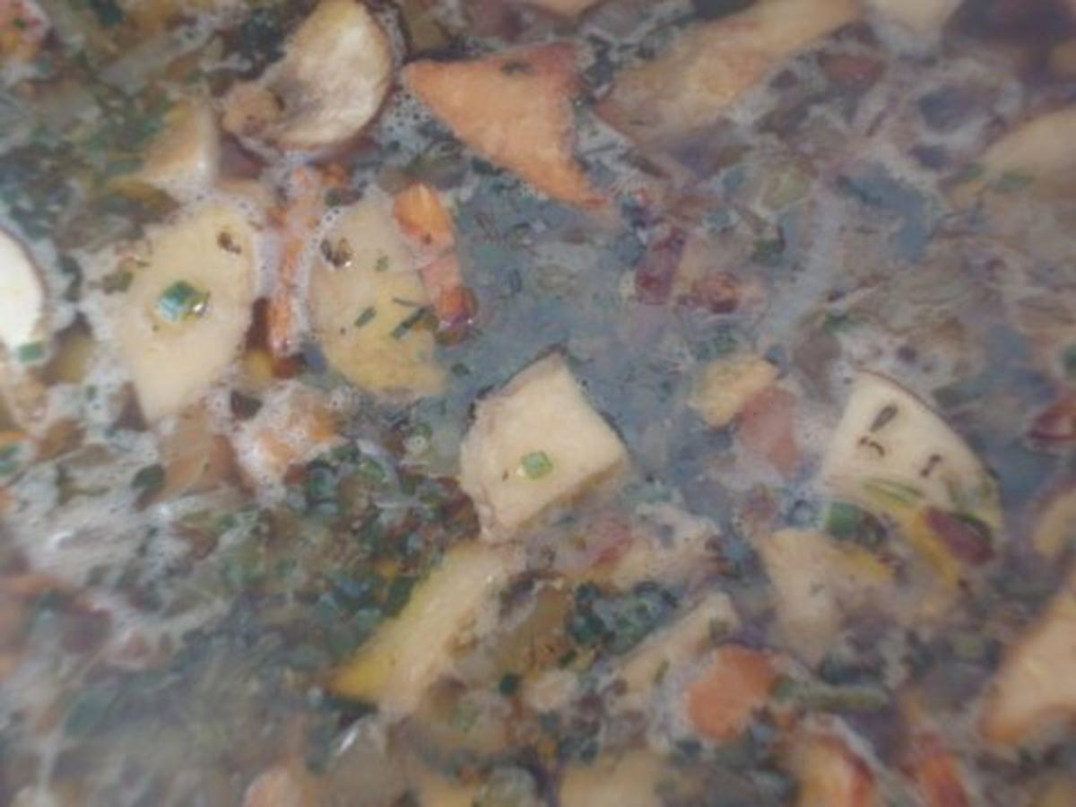 Pilzsuppe mit gerösteten Kartoffeln - Rezept - Bild Nr. 12